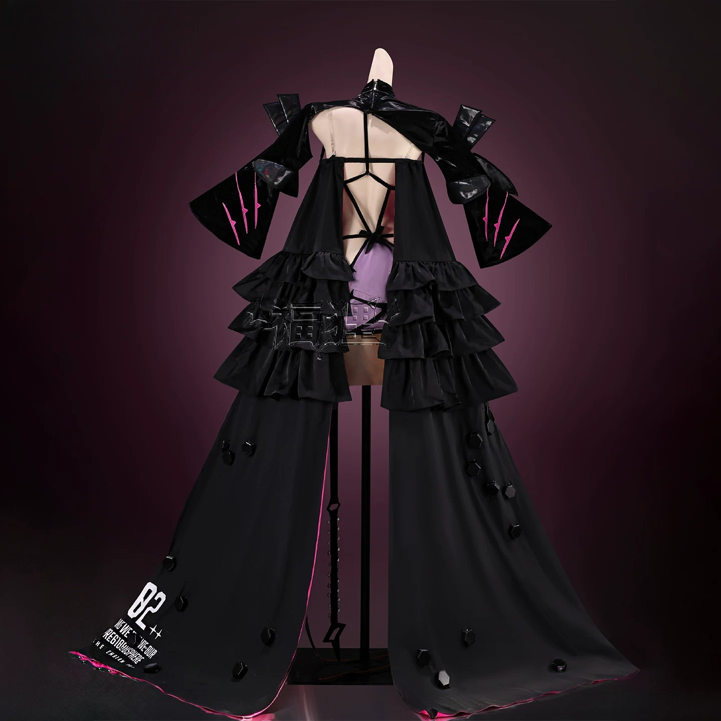 Godin van de Overwinning Moder - Anime Cosplay Outfit recensie en prijs
